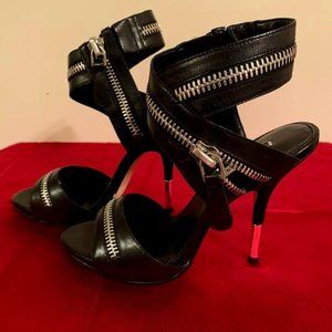 Women's Guess heels Size 6